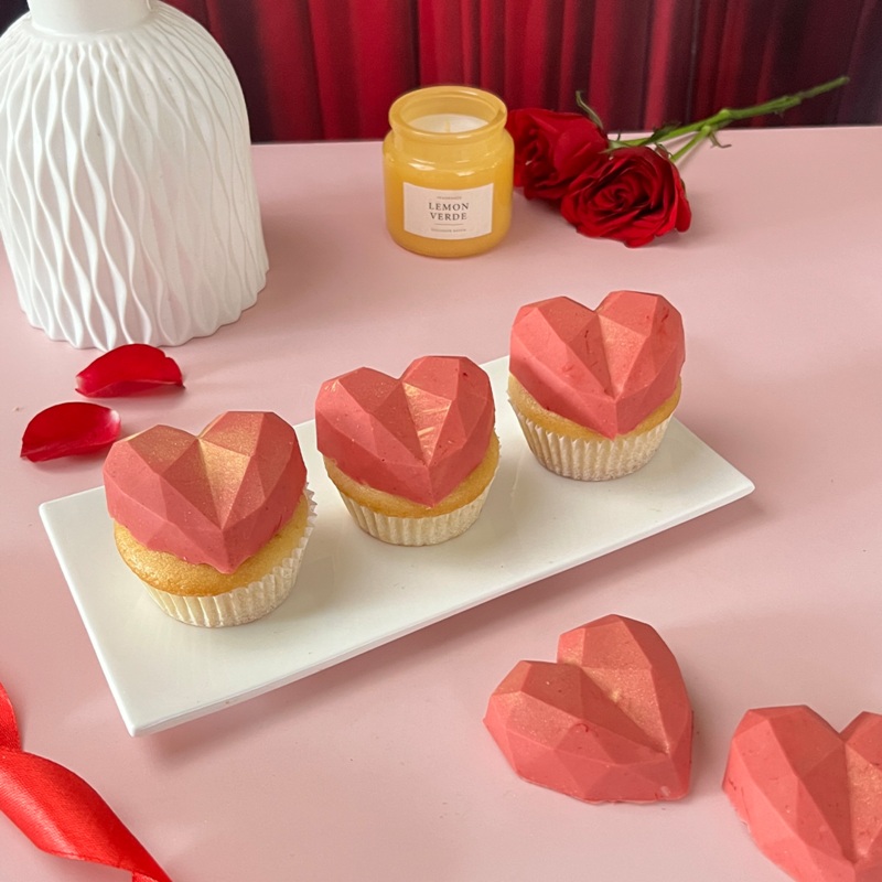 Heart Shape Cupcakes Box of 4
