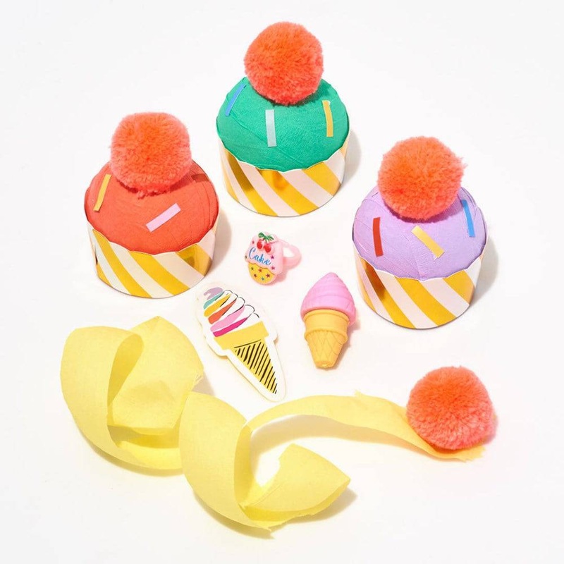 Rainbow Cupcake Surprise Balls- 4 pack S3182