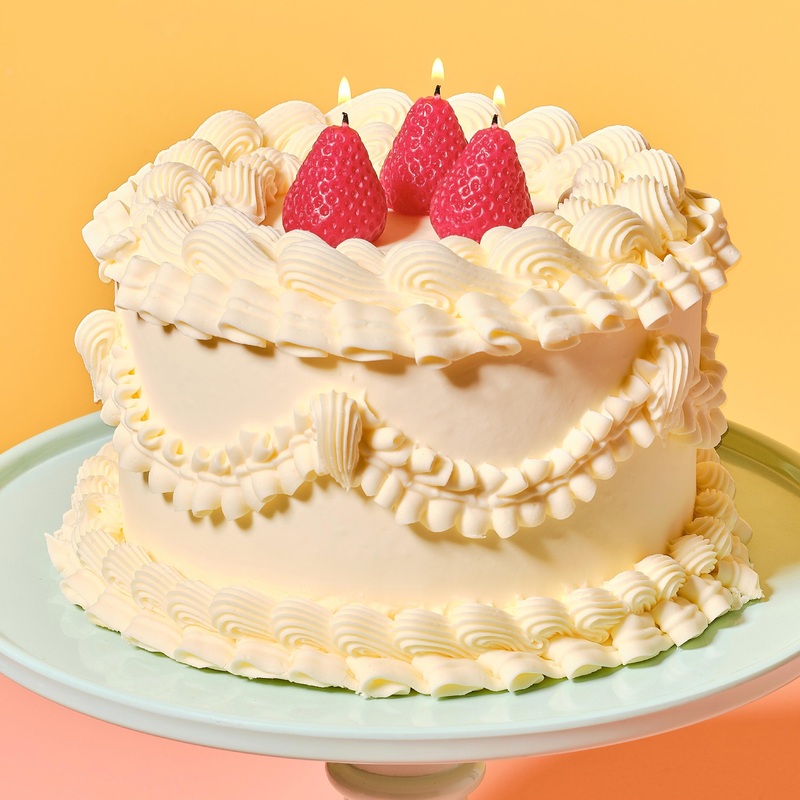 Red Strawberry Cake Candles x 6