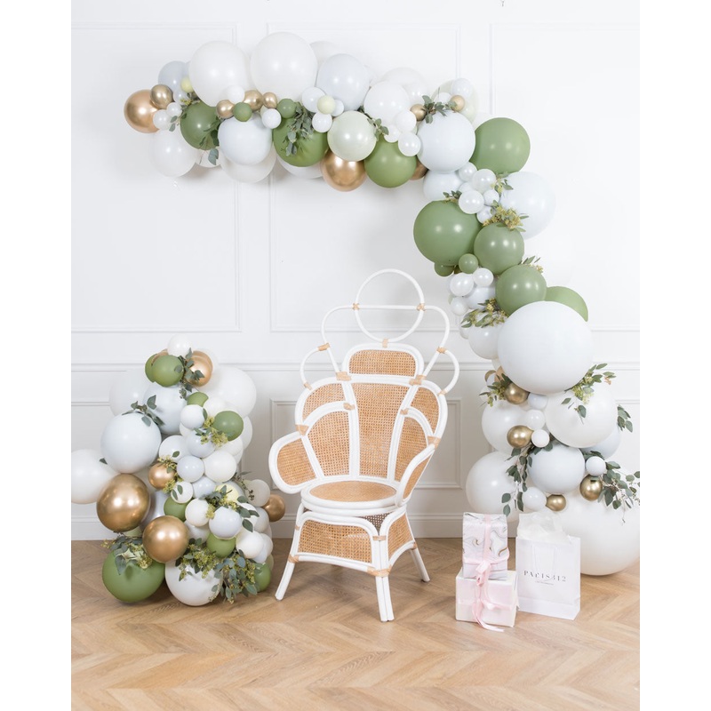 Blushing - The Gorgeous Garland
