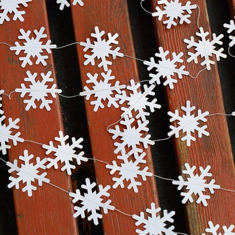 4m Matte White Christmas Snowflakes Paper Garland
