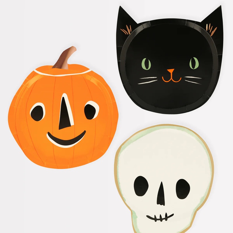 It's Halloween Character Plates